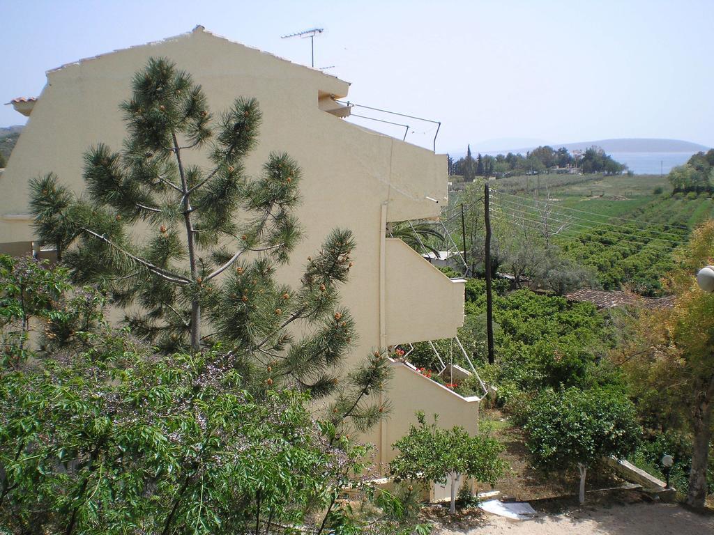 Christina Apartments Drepano  Chambre photo