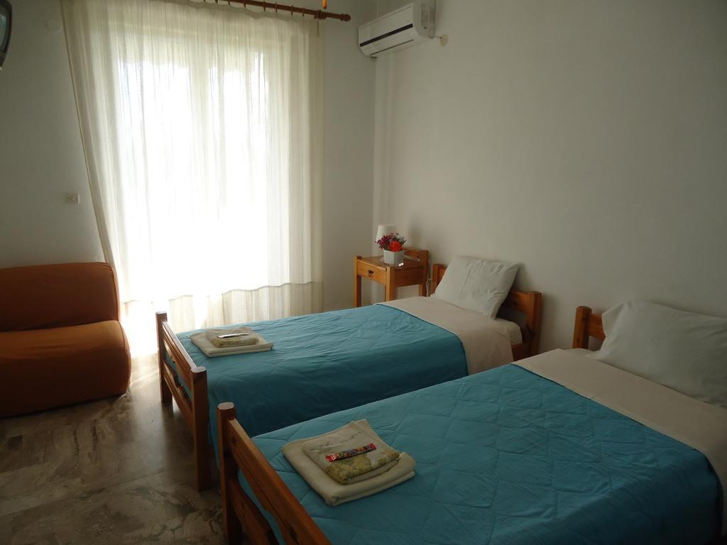 Christina Apartments Drepano  Chambre photo