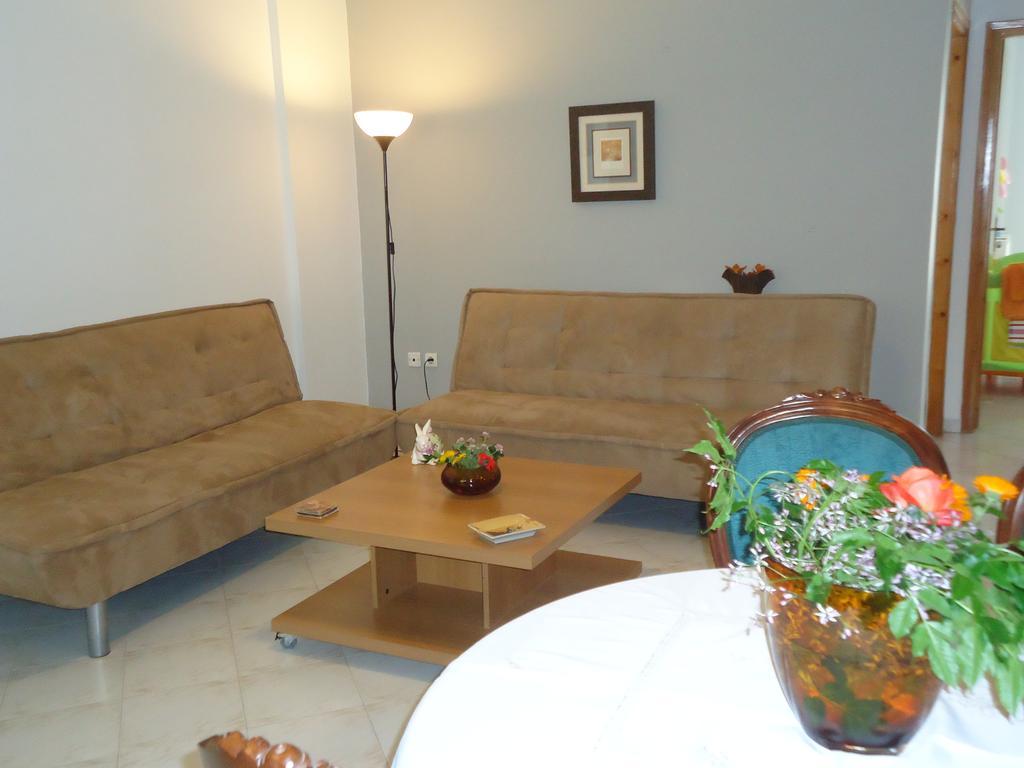 Christina Apartments Drepano  Extérieur photo